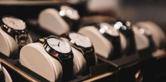 Timeless Elegance: The 7 Most Beautiful Men's Watches Under €200