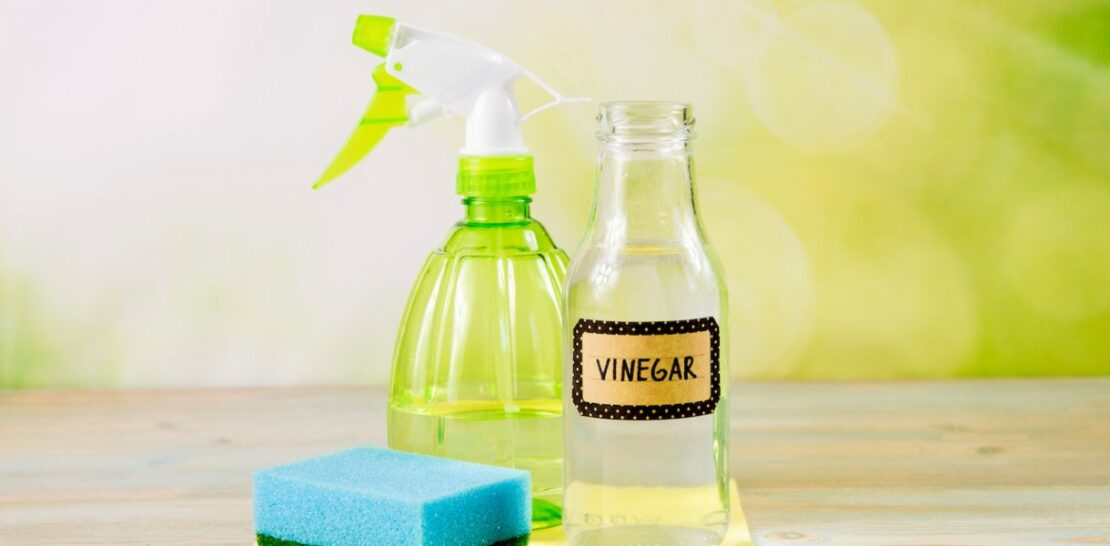 The Incredible Benefits of White Vinegar for Cleaning, and the Surprising 10 Things to Avoid