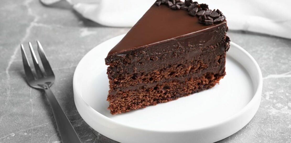 Chocolate Cake: The Best Recipe, Simple and Easy