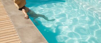 The Ultimate Guide to Achieving a Sparkling Clean Pool: 5 Essential Tips