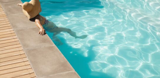 The Ultimate Guide to Achieving a Sparkling Clean Pool: 5 Essential Tips