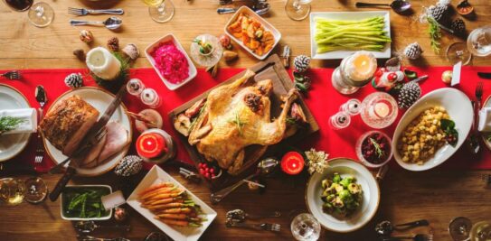 Christmas Dinner Extravaganza: Crafting an Unforgettable Festive Menu from Aperitif to Dessert