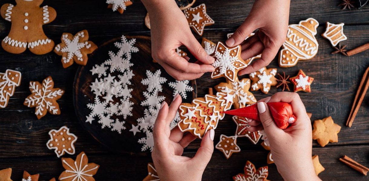 Shortbread Cookies: 4 Tips for a Magical Christmas Glaze - Policital Insights