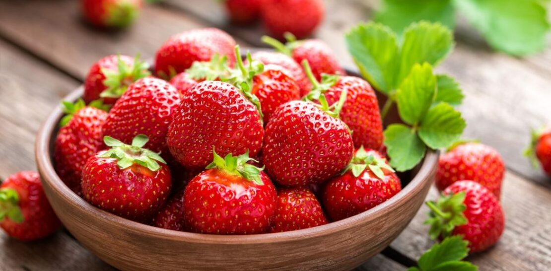 The Ultimate Guide to Longer-Lasting Strawberries: Simple Tips to Reduce Food Waste and Enjoy Fresh Berries for Days